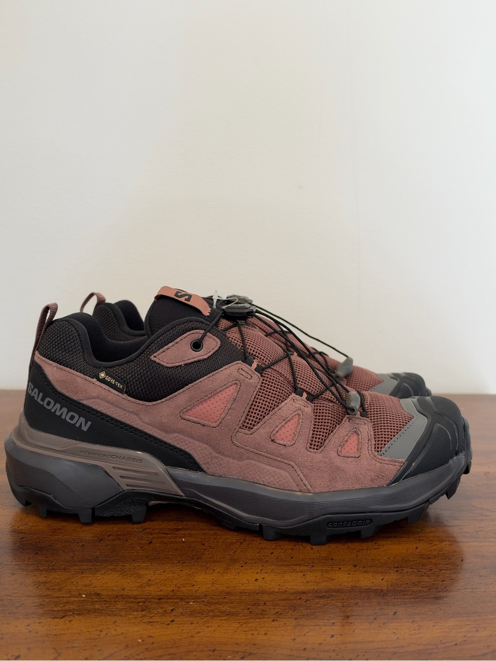 Salomon Women’s X Ultra 360 Leather Gore-tex